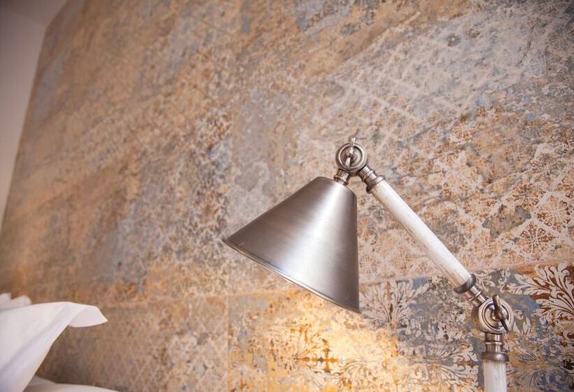 خانه 1 خوابه, Lukanda Mariana