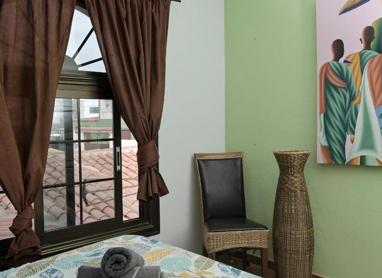 기본룸, Los Amigos Nest Hostel