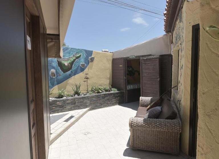 공동 객실, Los Amigos Nest Hostel