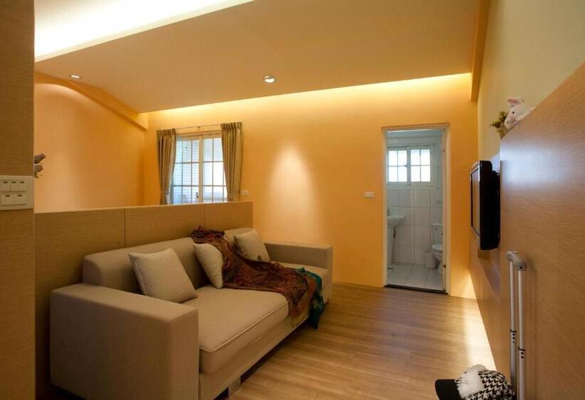 اتاق استاندارد چهار تخته, Richie Homestay