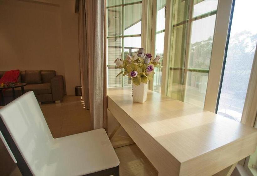 اتاق استاندارد با بالکن, Richie Homestay