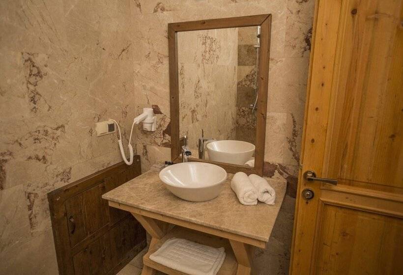 غرفة قياسية, Helike Cave Suites