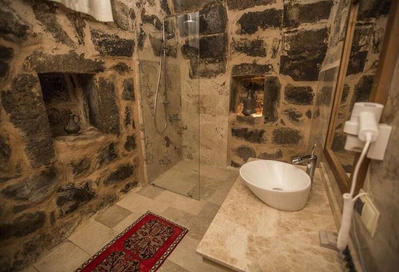 غرفة قياسية, Helike Cave Suites