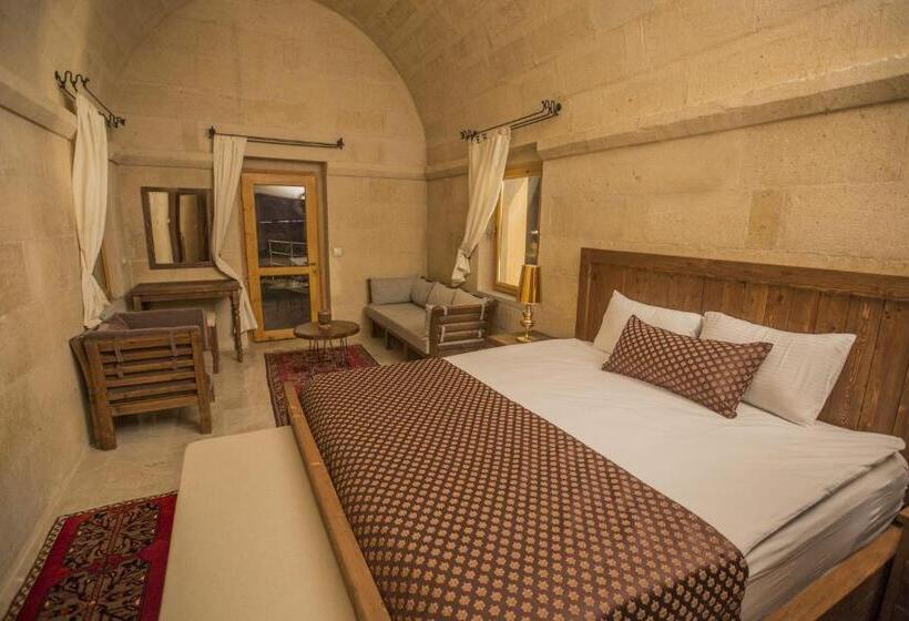 غرفة عائلية, Helike Cave Suites