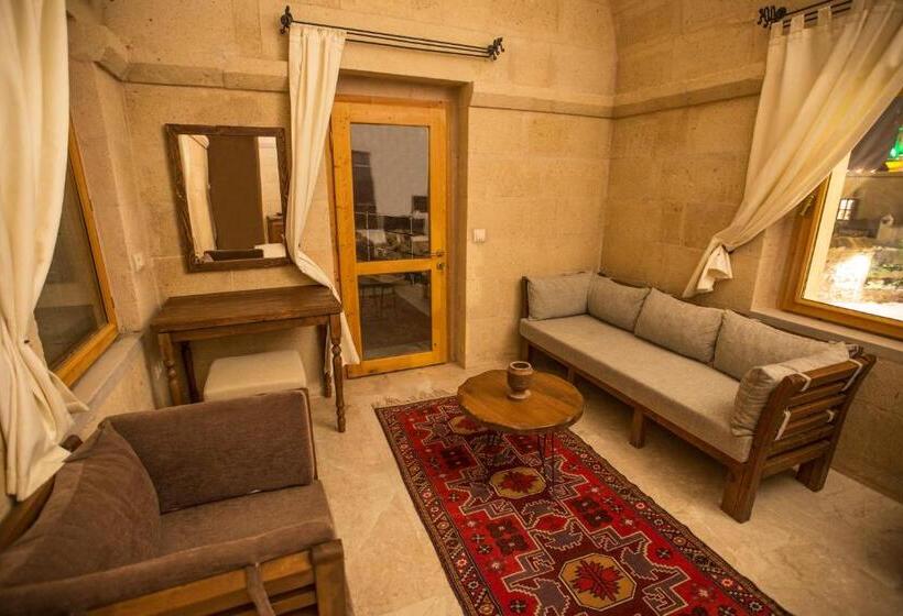 패밀리 룸, Helike Cave Suites