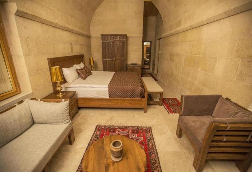 غرفة عائلية, Helike Cave Suites