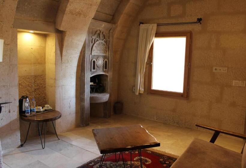 جناح سوبيريور, Helike Cave Suites