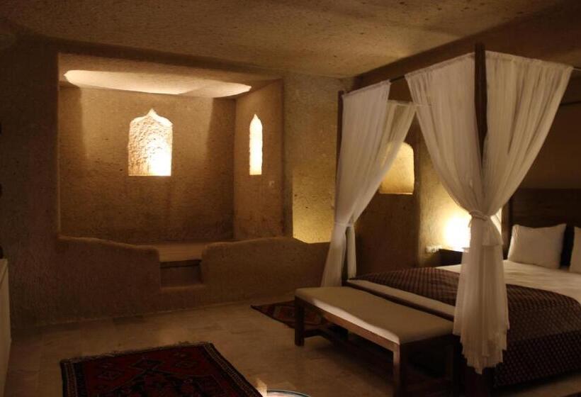 스위트 킹사이즈 침대, Helike Cave Suites