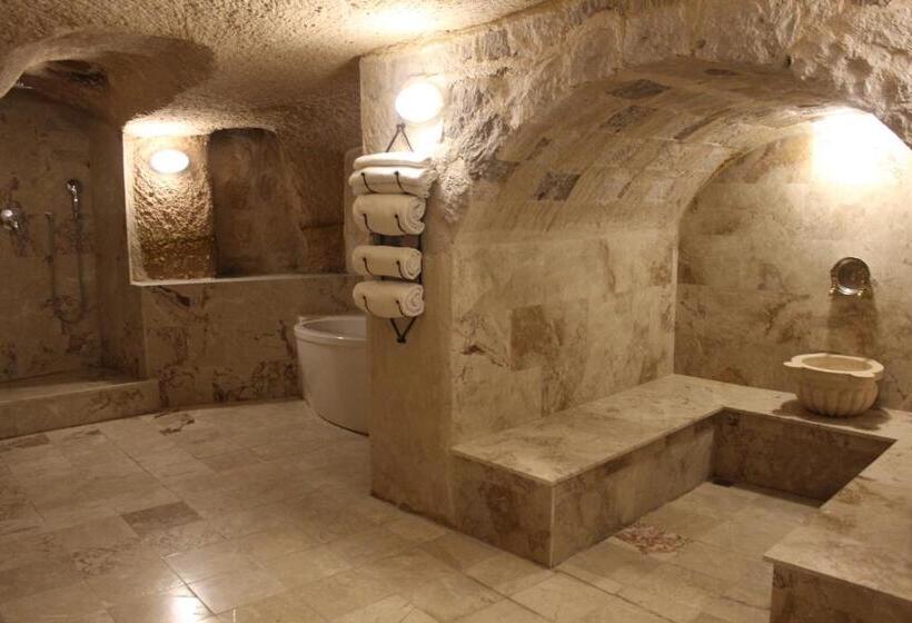 جناح سوبيريور, Helike Cave Suites