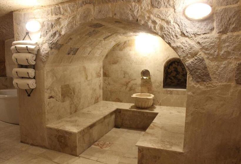جناح سوبيريور, Helike Cave Suites