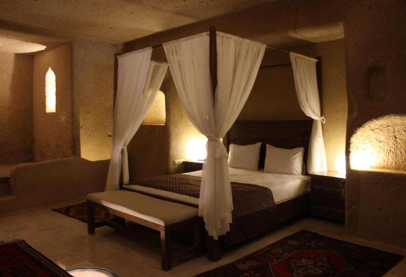 스위트 킹사이즈 침대, Helike Cave Suites