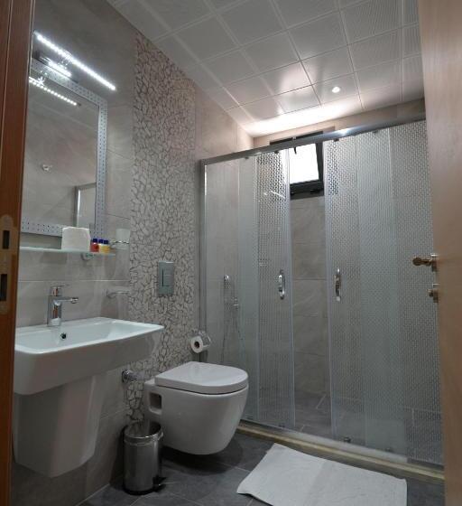 דירת חדר, Arti̇m Apart