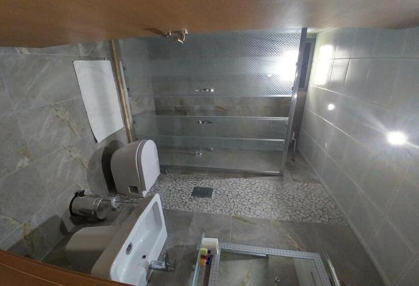 דירה בת חדר שינה 1 עם מרפסת, Arti̇m Apart