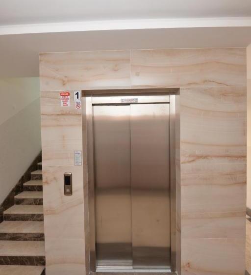 דירה בת חדר שינה 1 עם מרפסת, Arti̇m Apart