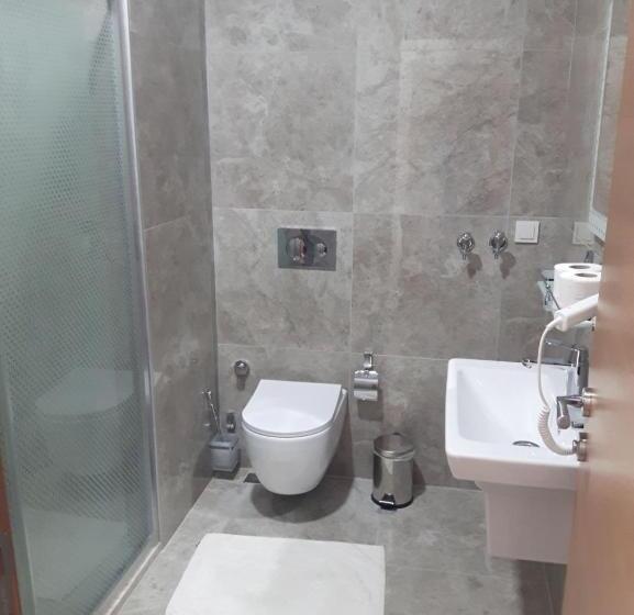 חדר סטודיו סטנדרד, Arti̇m Apart