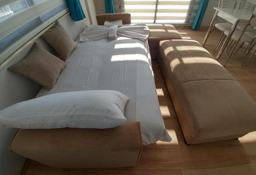 דירת חדר, Arti̇m Apart