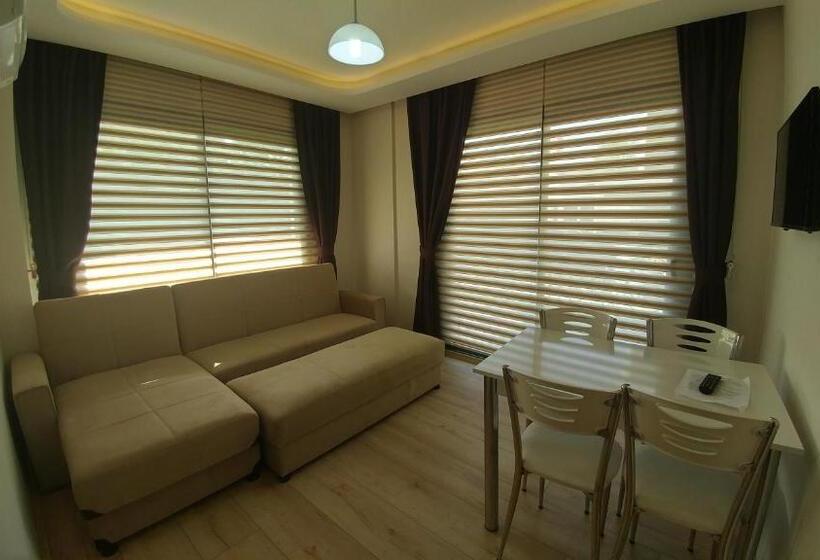 דירה בת חדר שינה 1 עם מרפסת, Arti̇m Apart