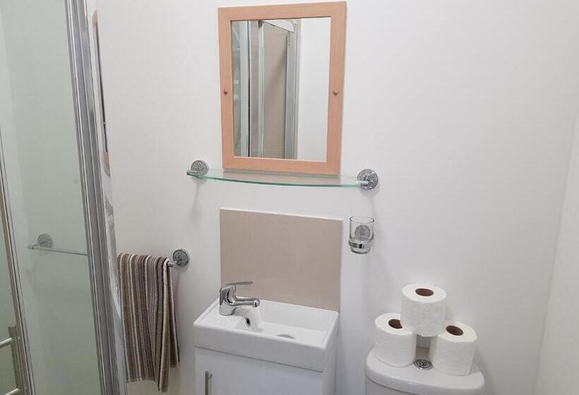 高级大房间, Kathleen House Plus