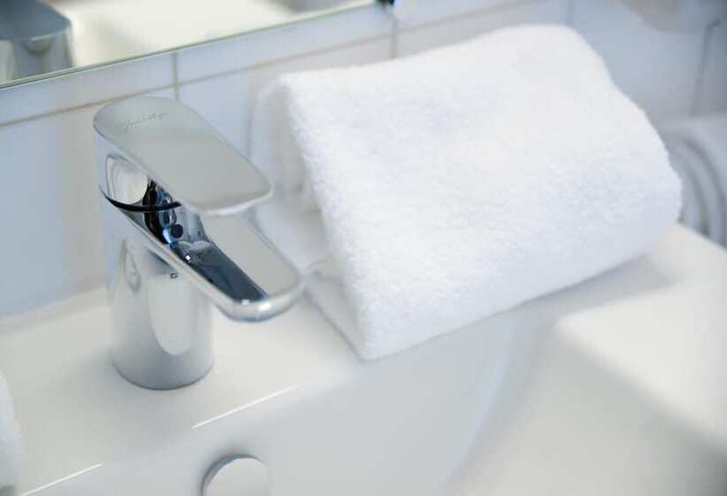 חדר סטנדרט, De La Gare  Restaurant Bistro Quai