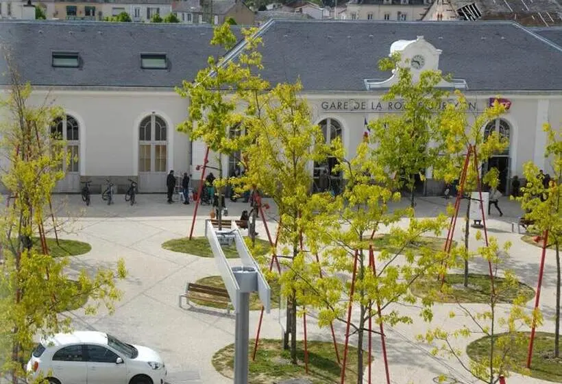 スタンダードルーム, De La Gare Restaurant Bistro Quai