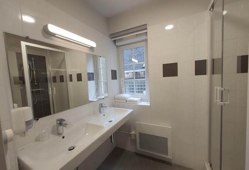 חדר משפחתי, De La Gare  Restaurant Bistro Quai