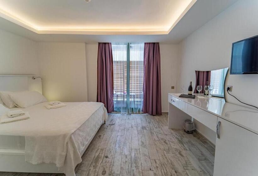 اتاق اکونومی, Greenbeach