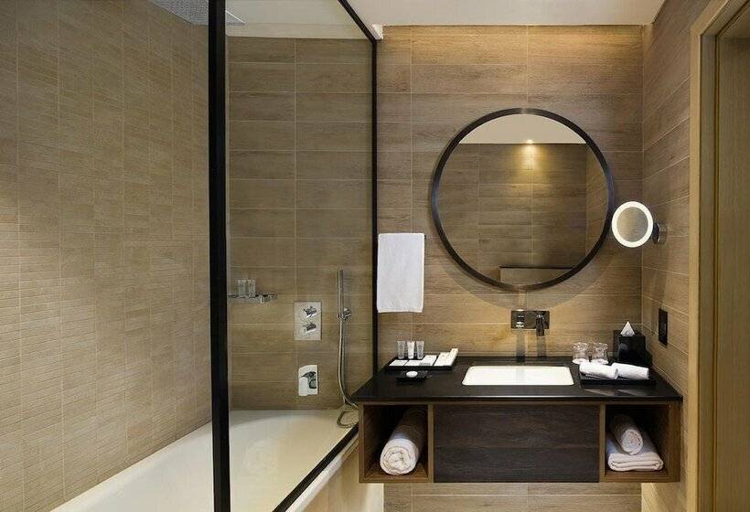 اتاق لوکس, Millennium Al Barsha