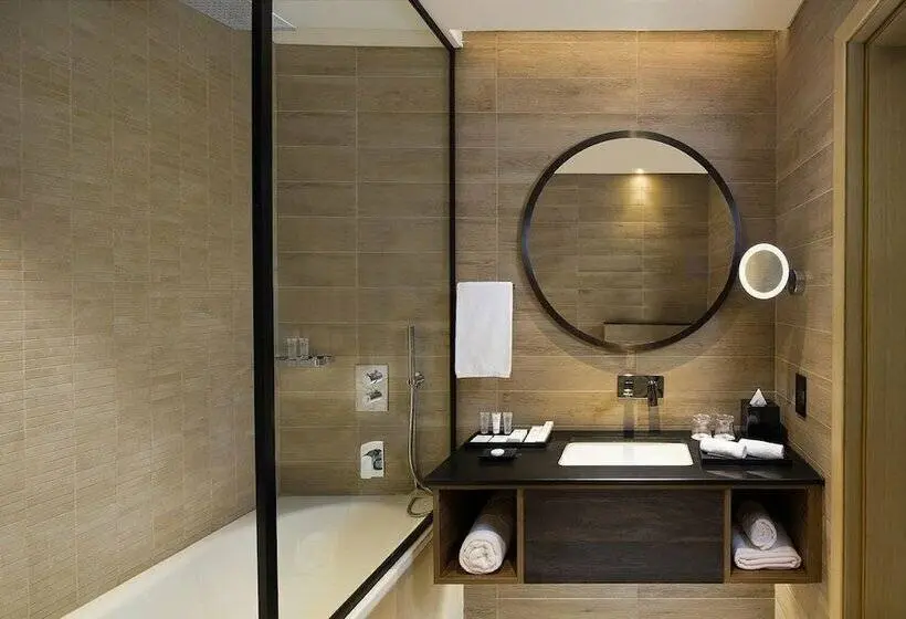 اتاق لوکس, Millennium Al Barsha