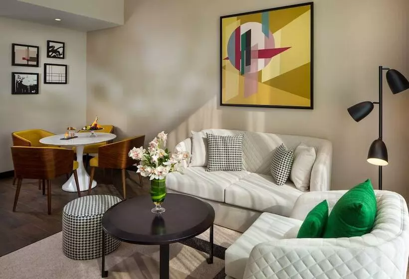 سوئیت پریمیوم, Millennium Al Barsha
