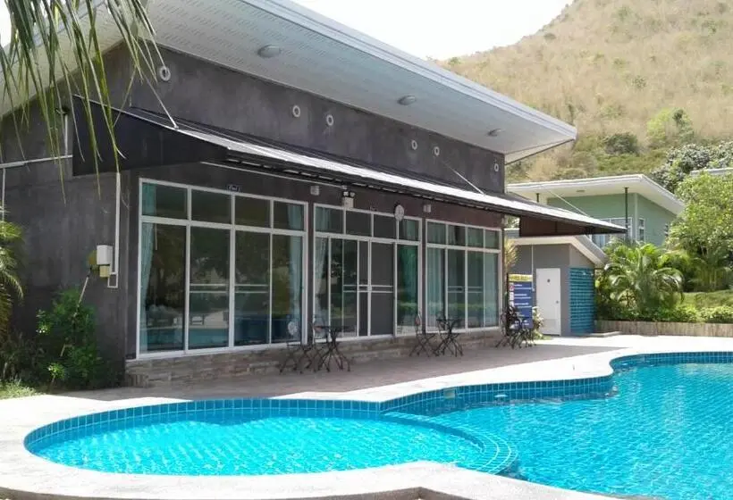 プールビュースタンダードルーム, Mountain View Resort