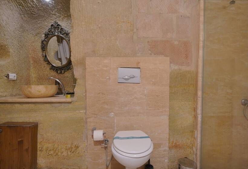 家庭套房, Salkım Cave House