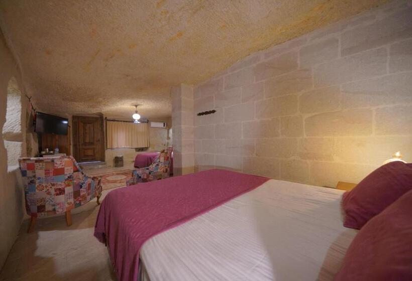 سوییت خانوادگی, Salkım Cave House