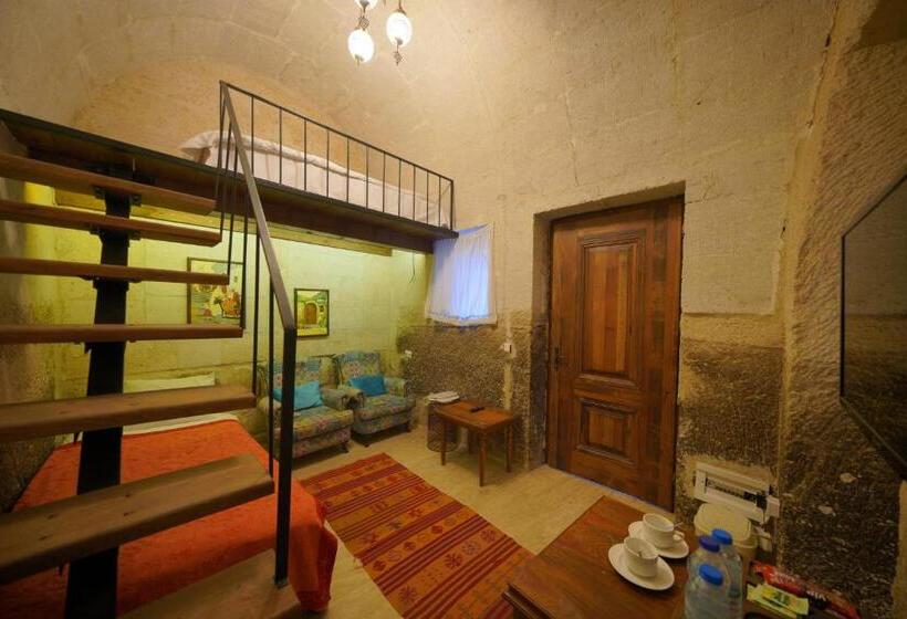 家庭交流房, Salkım Cave House