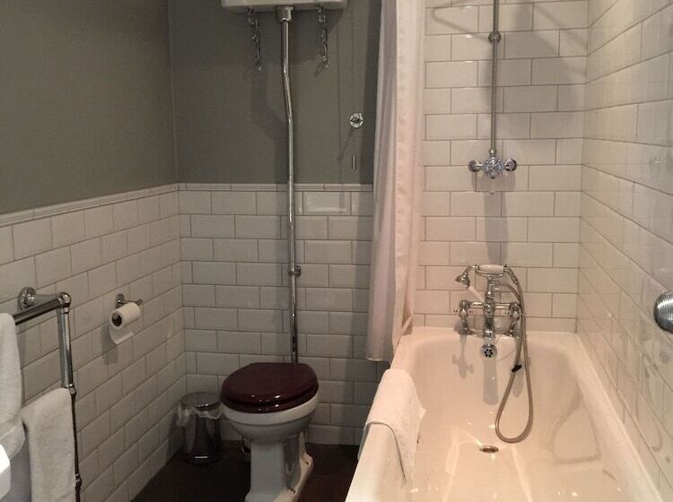 标准单人间, The Leicester Arms Country Inn