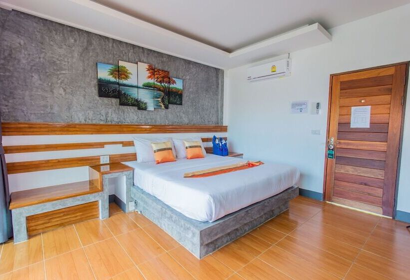 اتاق استاندارد با چشم‌انداز استخر, The Ozo Kohtao