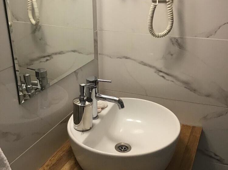 Quarto Estandar, Balca