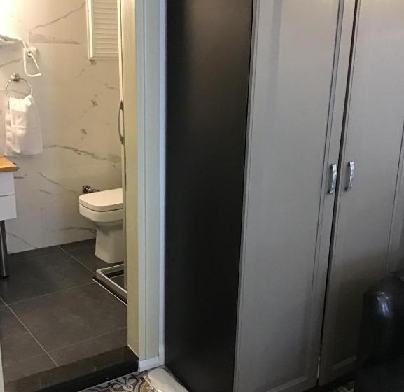 Quarto Estandar Individual, Balca