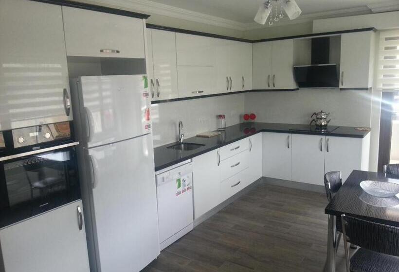 침실 2개 바다 전망 아파트, Royal Inn Seza Residence