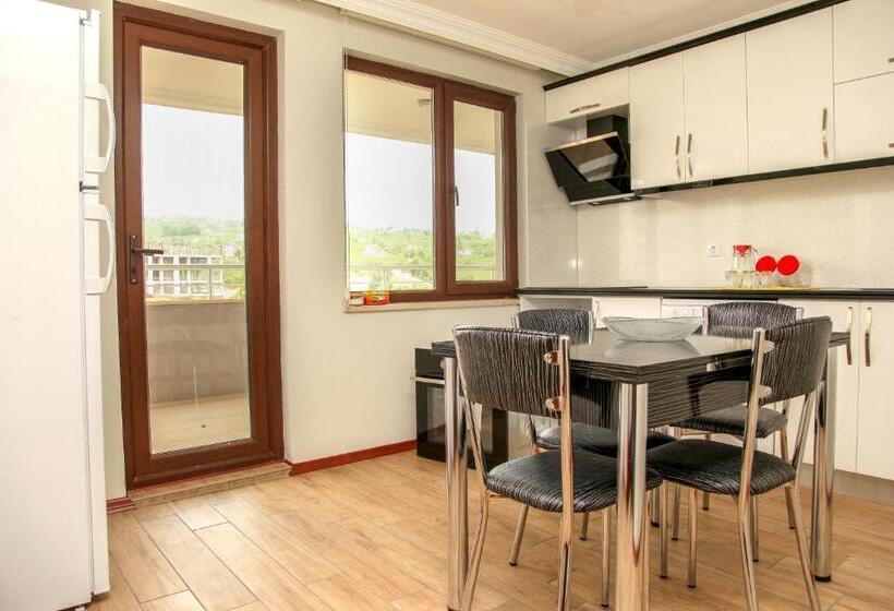 带2个卧室带海景的公寓, Royal Inn Seza Residence