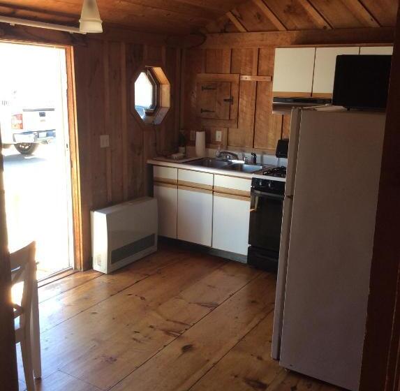 בקתת חדר, Atlantis Motel