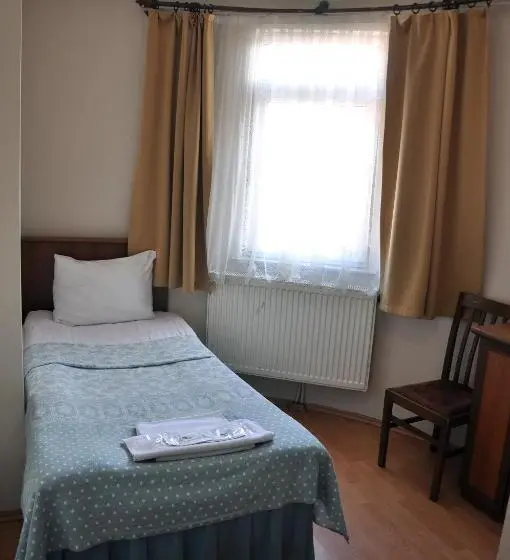 اتاق استاندارد یک نفره, Hekimoğlu