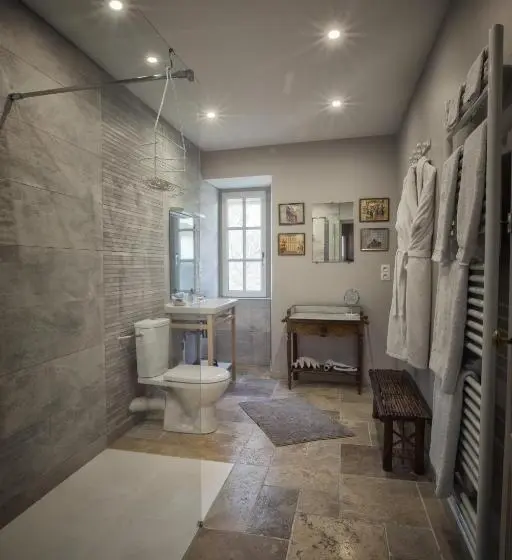 اتاق استاندارد, Au Relais Saint Maurice