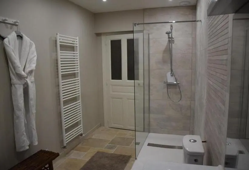 اتاق استاندارد, Au Relais Saint Maurice