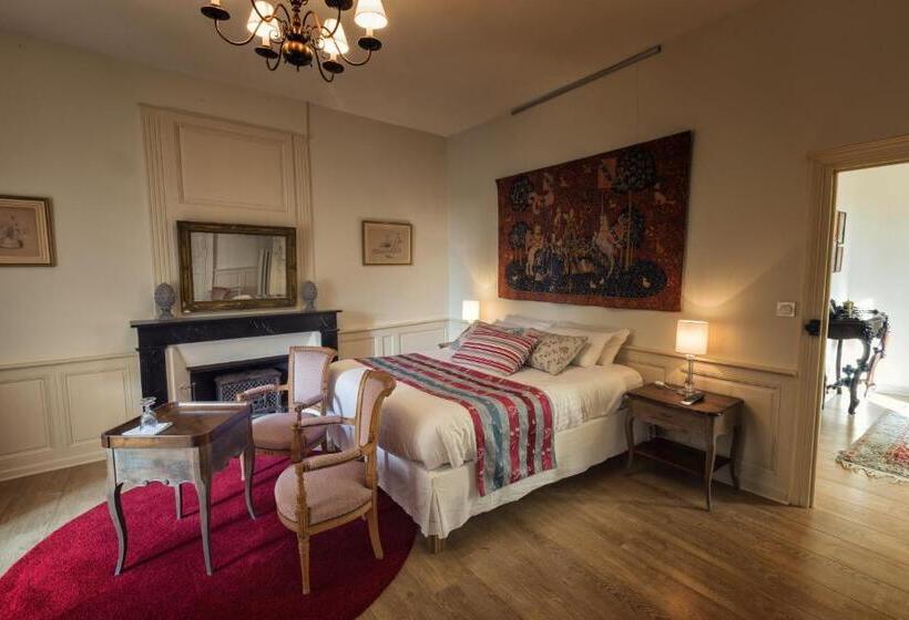 Номер Стандарт, Au Relais Saint Maurice