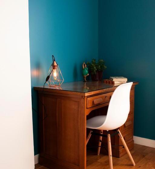 带大床的标准间, Une Chambre à Neuilly Guest House