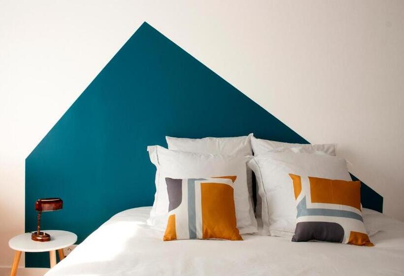 Quarto Estandar Cama King, Une Chambre à Neuilly Guest House