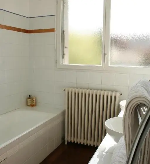 キングサイズベッドのスタンダードルーム, Une Chambre à Neuilly Guest House