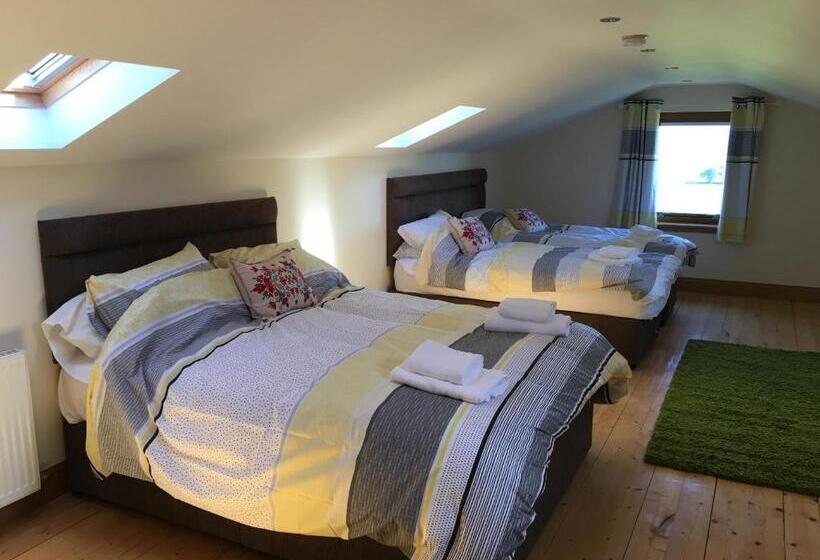 패밀리 스위트, Wester Muirhouse