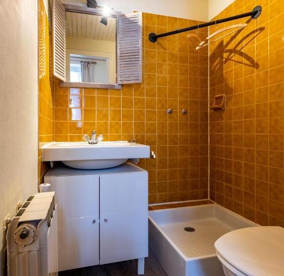 패밀리 스위트, La Tour Pom'pin