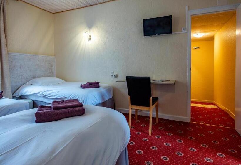 스탠다드 트리플 룸, La Tour Pom'pin